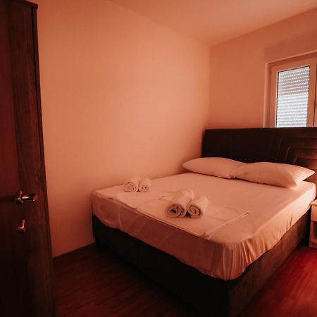 Riverside Apartments モスタル エクステリア 写真