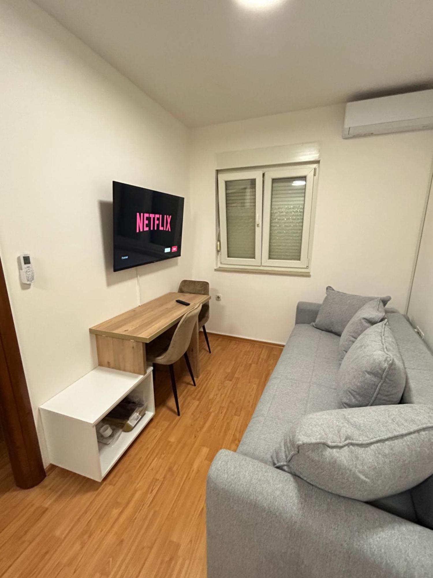 Riverside Apartments モスタル エクステリア 写真