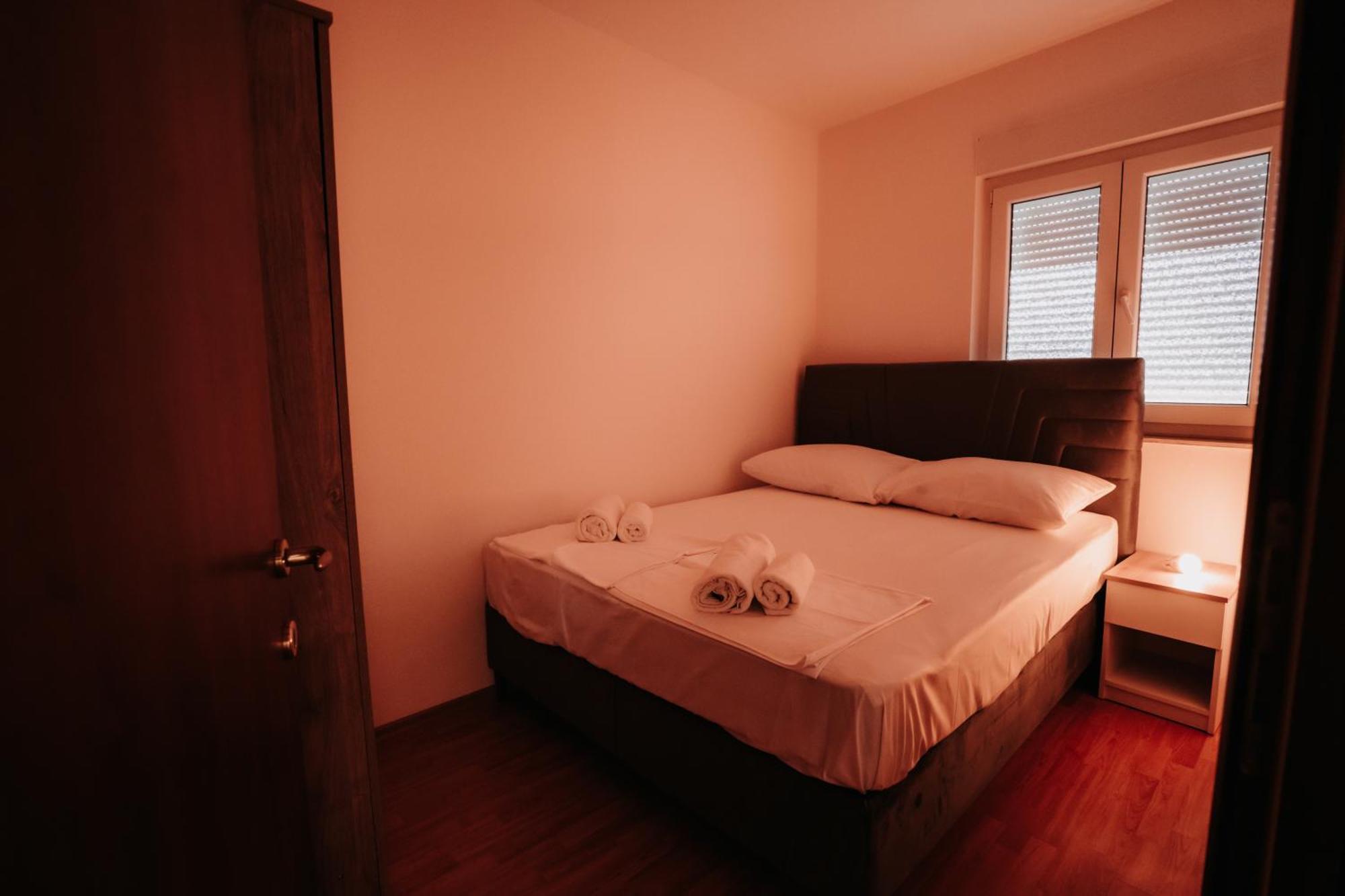 Riverside Apartments モスタル エクステリア 写真