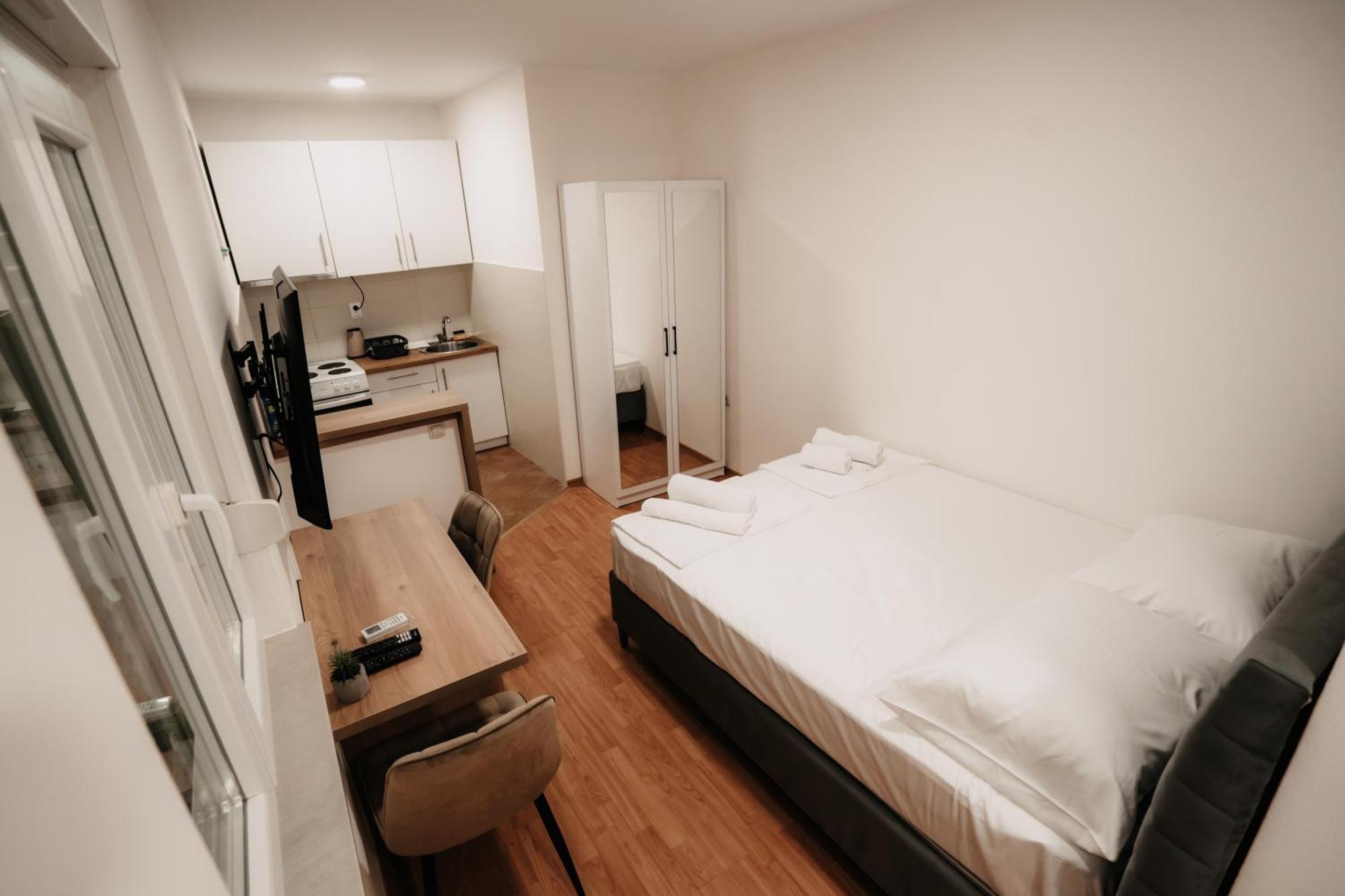 Riverside Apartments モスタル エクステリア 写真