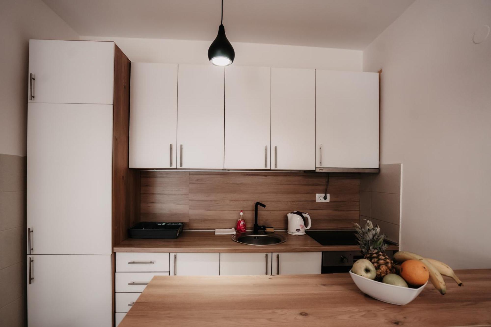 Riverside Apartments モスタル エクステリア 写真