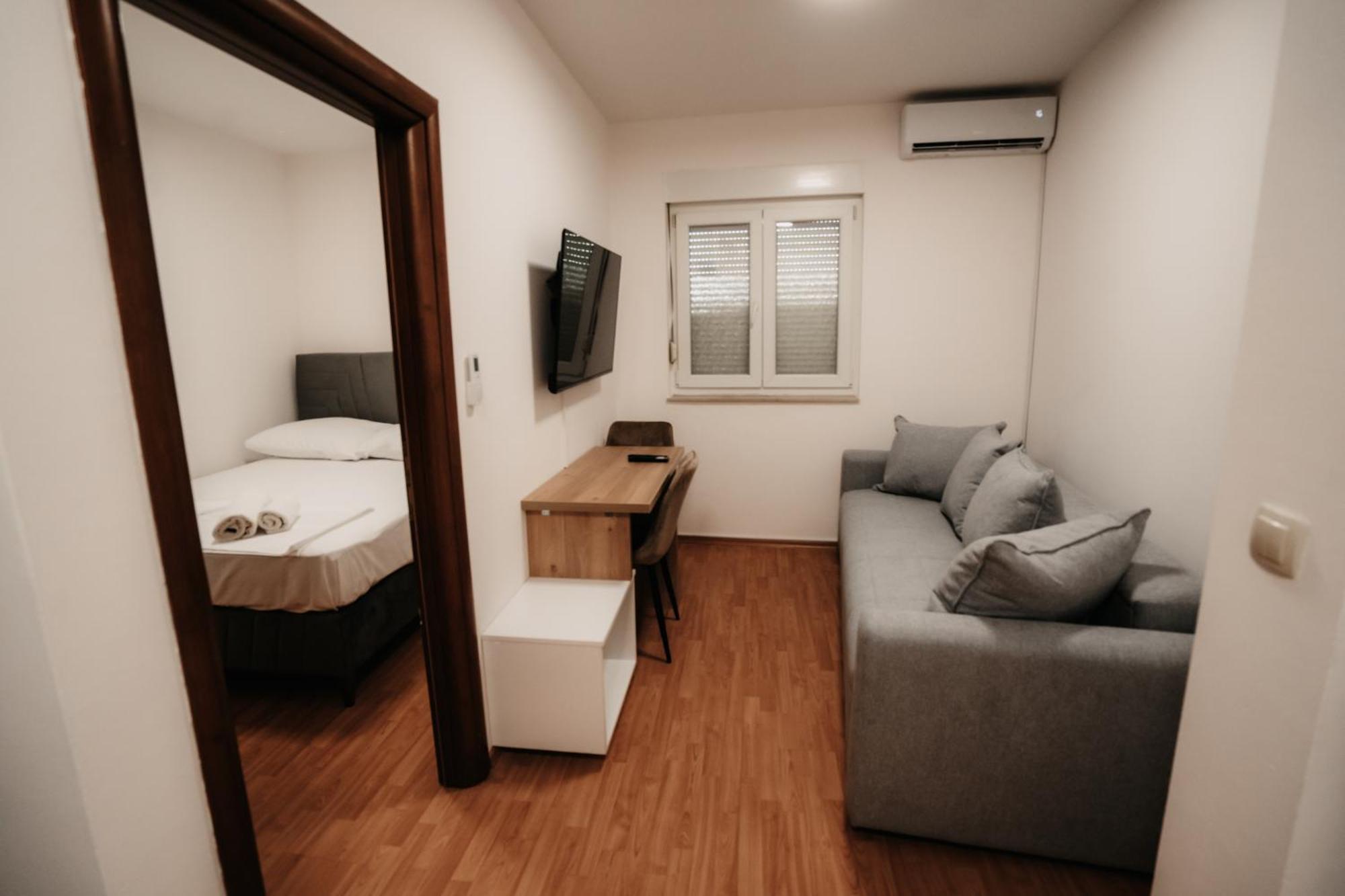 Riverside Apartments モスタル エクステリア 写真
